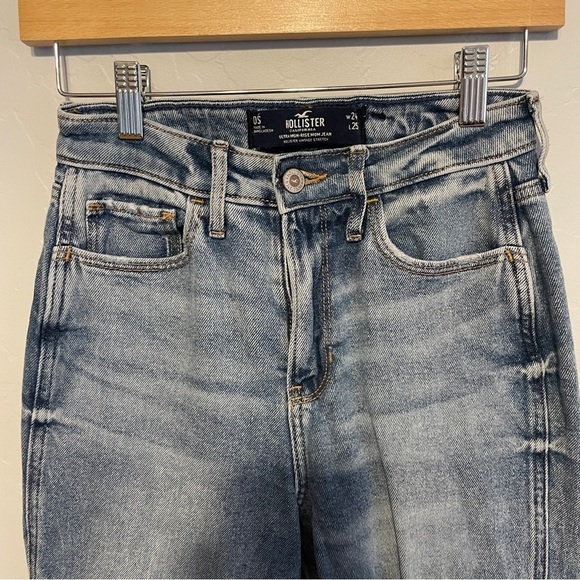 Hollister Ultra High-Rise Medium‎ Wash Mom Jeans Size 0 Short - Picture 7 of 7